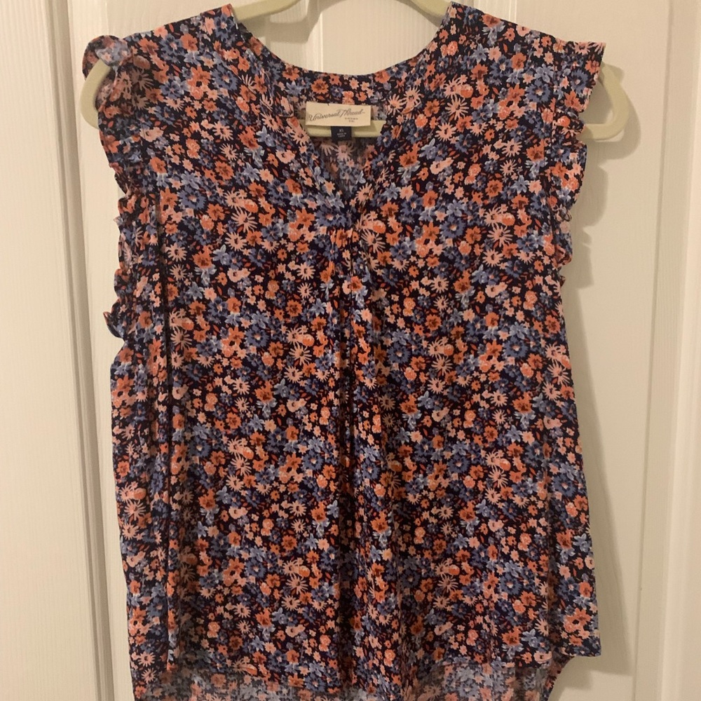 Sleeveless floral top